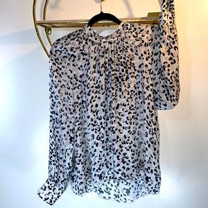 Bella Dahl Thin long sleeve top sz. Large